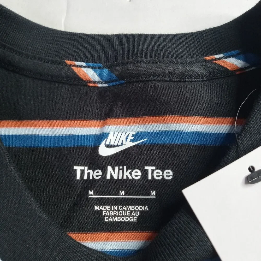 Nike Sportswear Club‎ Stripe Embroidered Logo T-Shirt Tee Men's M Black DZ2985